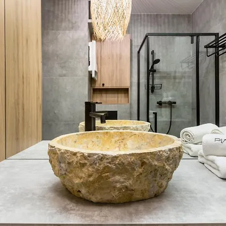 Park Ii Blisko Plazy Piamola דירה סטגנה