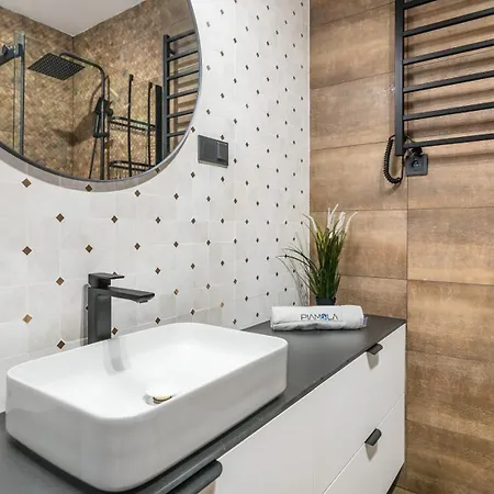 Park Ii Blisko Plazy Piamola * סטגנה