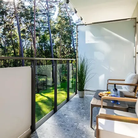 Park Ii Blisko Plazy Piamola סטגנה