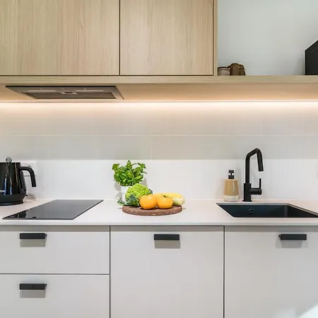 Park Ii Blisko Plazy Piamola * סטגנה