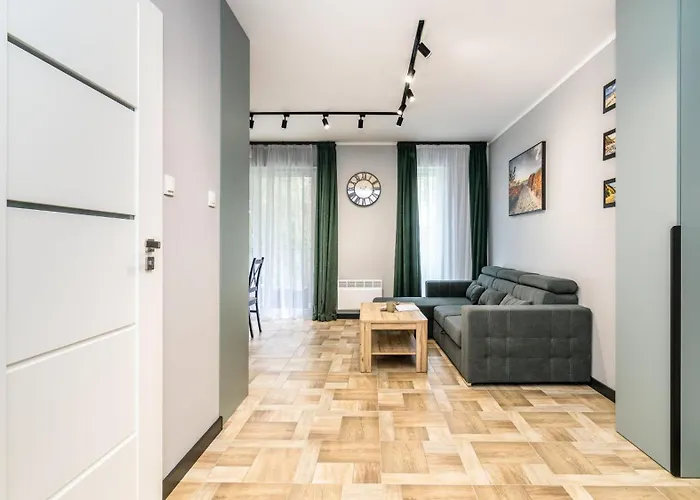 Park Ii Blisko Plazy Piamola, Bezplatne Solarium *