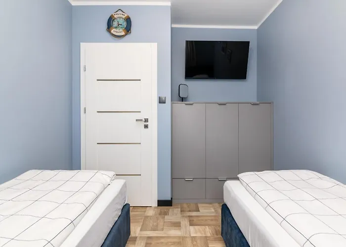 Park Ii Blisko Plazy Piamola, Bezplatne Solarium 斯蒂格纳