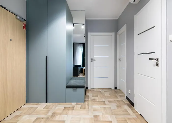 Park Ii Blisko Plazy Piamola, Bezplatne Solarium