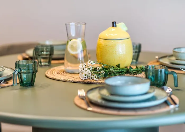 Park Ii Blisko Plazy Piamola, Bezplatne Solarium